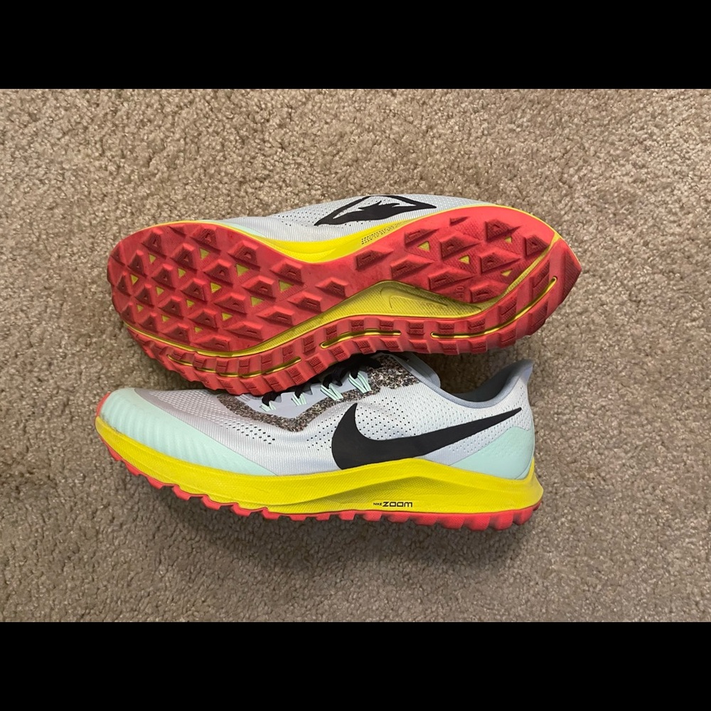 Nike zoom Pegasus trail runners